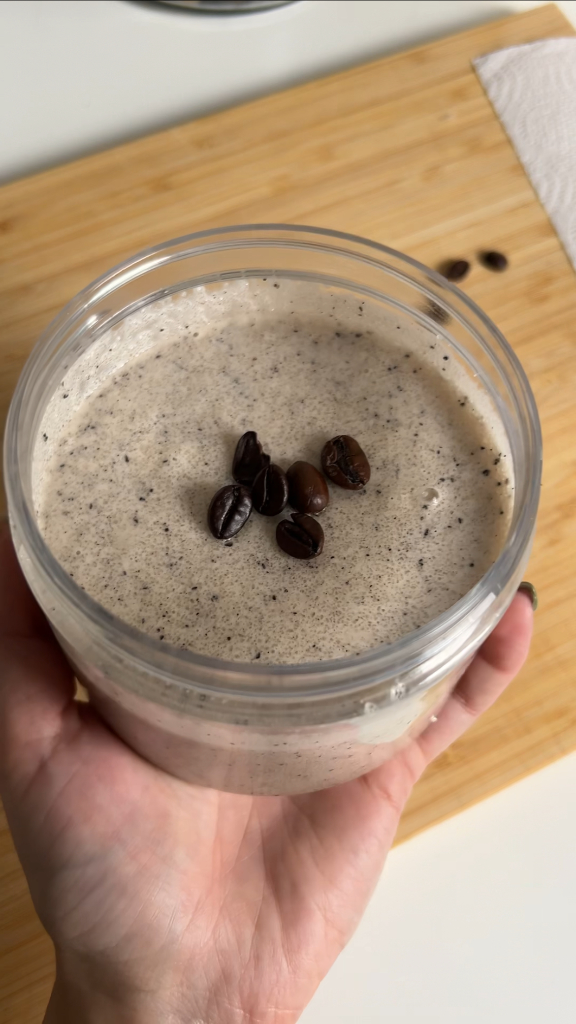 Kávés natúr testradír házilag – frissítő otthoni spa élményhez