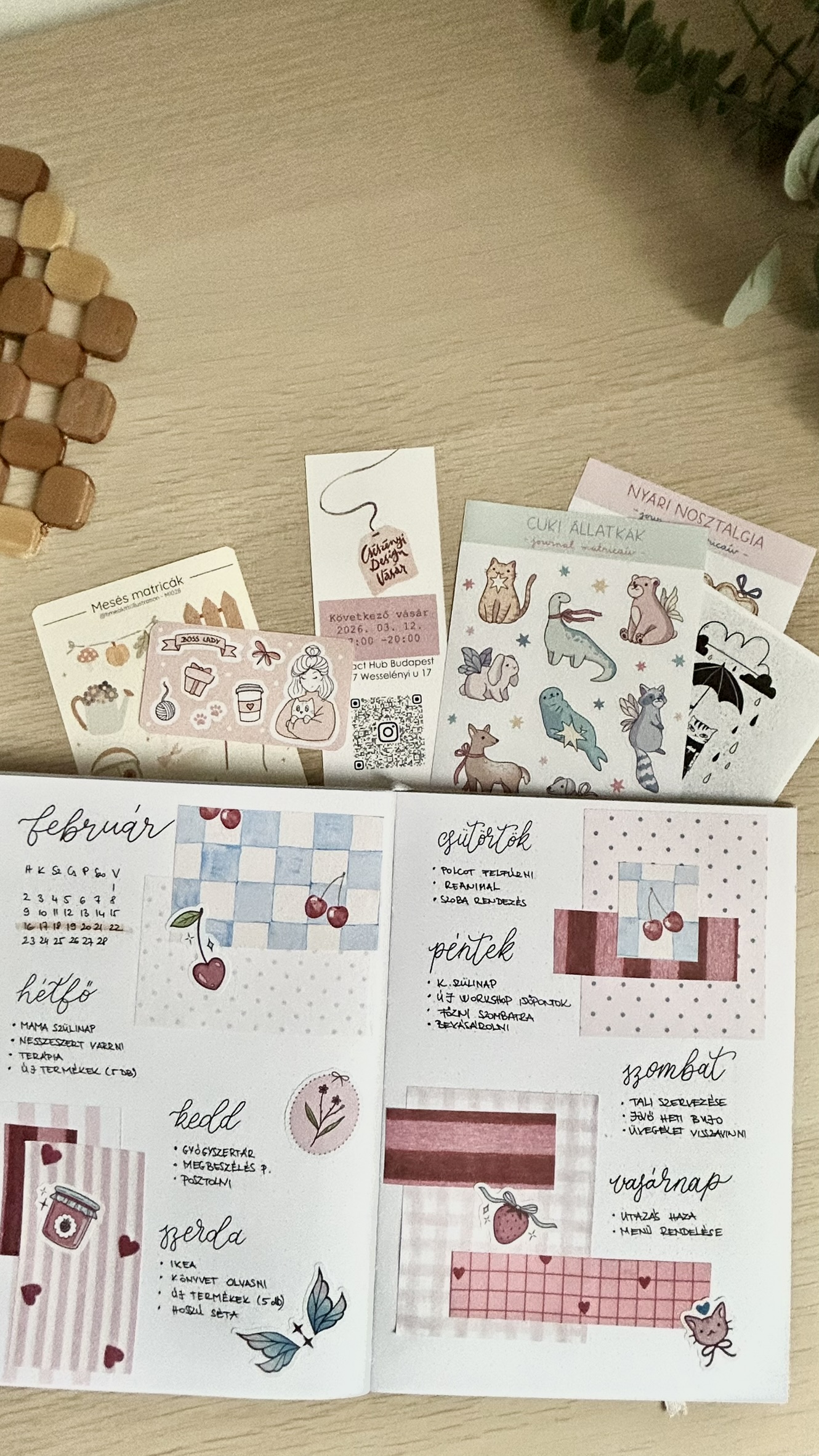 Bullet journal – heti nézet matricákkal